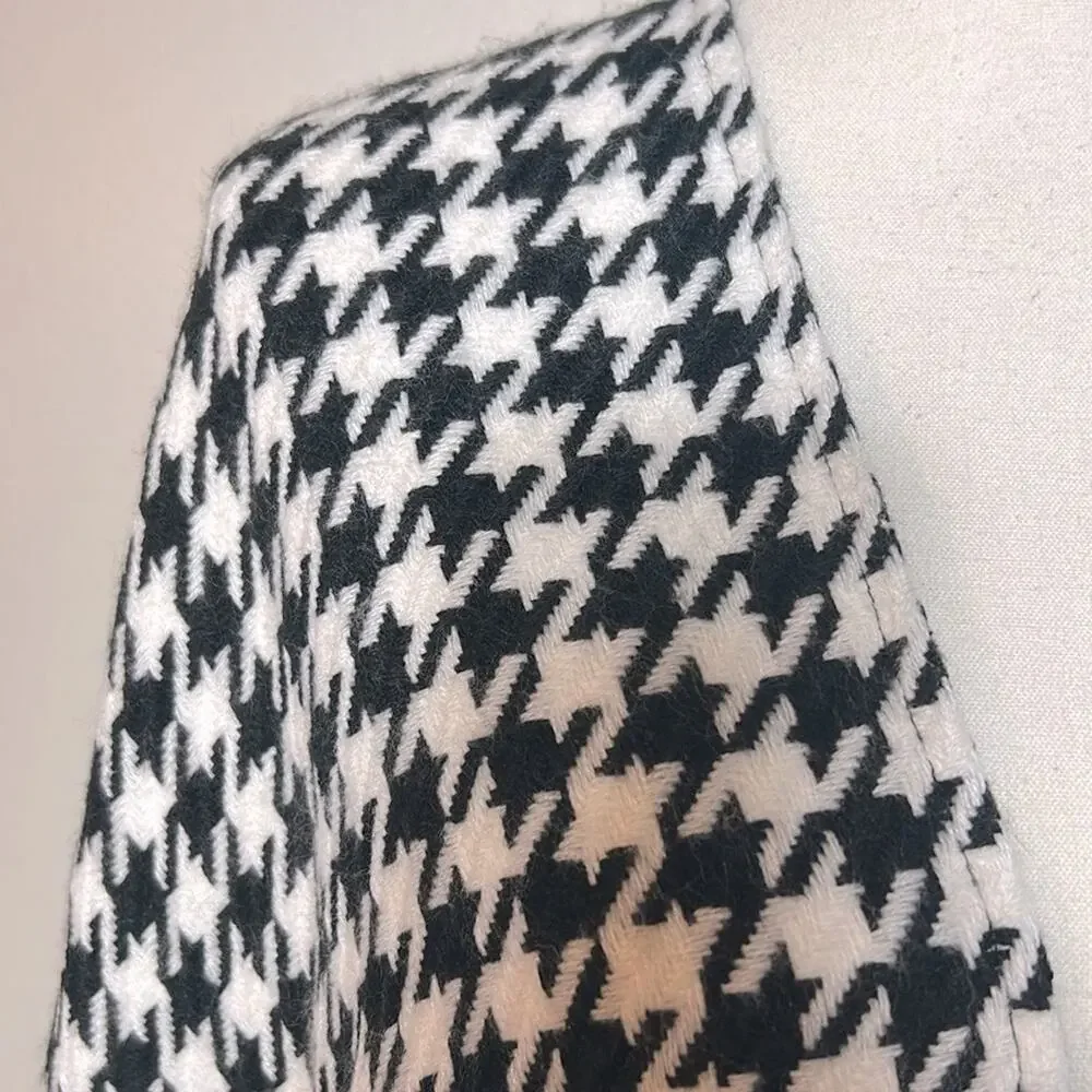 NEW Chico’s black white houndstooth checked fringe sweater shawl